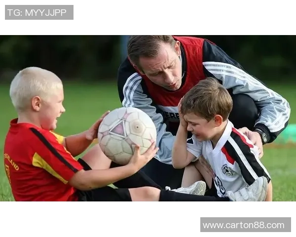 儿童足球明星同款战靴热销中让孩子们感受明星的魅力与激情 儿童足球明星同款战靴热销中让孩子们感受明星的魅力与激情